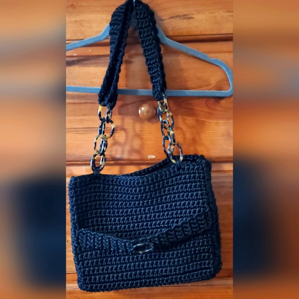 Marilyn Pivnick black hand crochet shoulder bag
